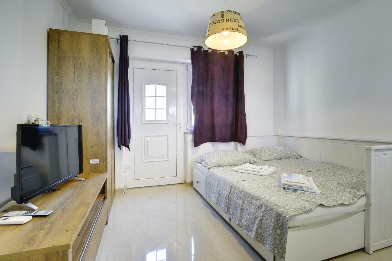 Diegos Apartments Pula Exterior photo